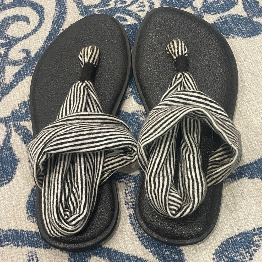 Sanuk Black and White Striped Kids Sandals